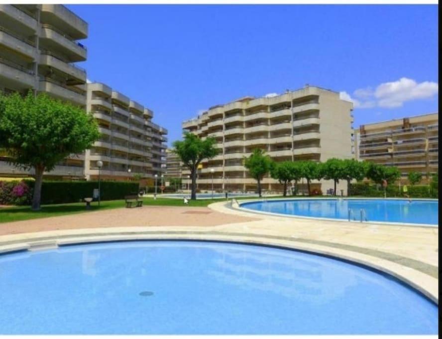 Apartamento En Salou Con 3 Piscinas Junto A Port Aventura Exterior photo